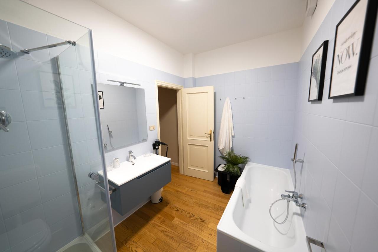Piazza Santo Stefano Con Vista Apartment Bologna Bagian luar foto
